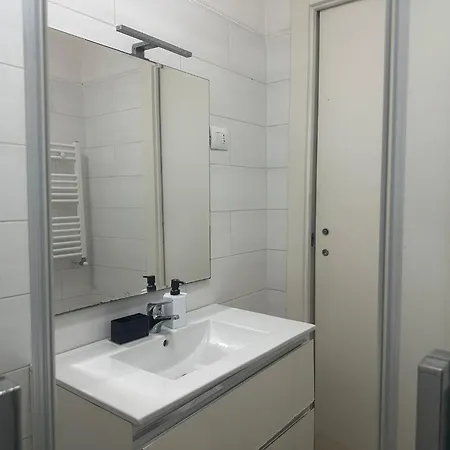 Stazione Centrale - Black Apartman La Spezia